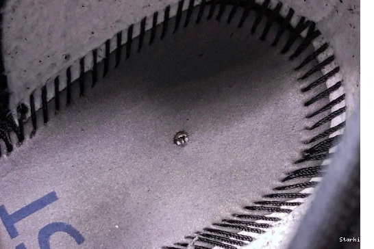  AA3831-001 VaporMax O-W Air 0318